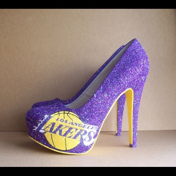 Custom NFL team heels - Picture 8 of 8